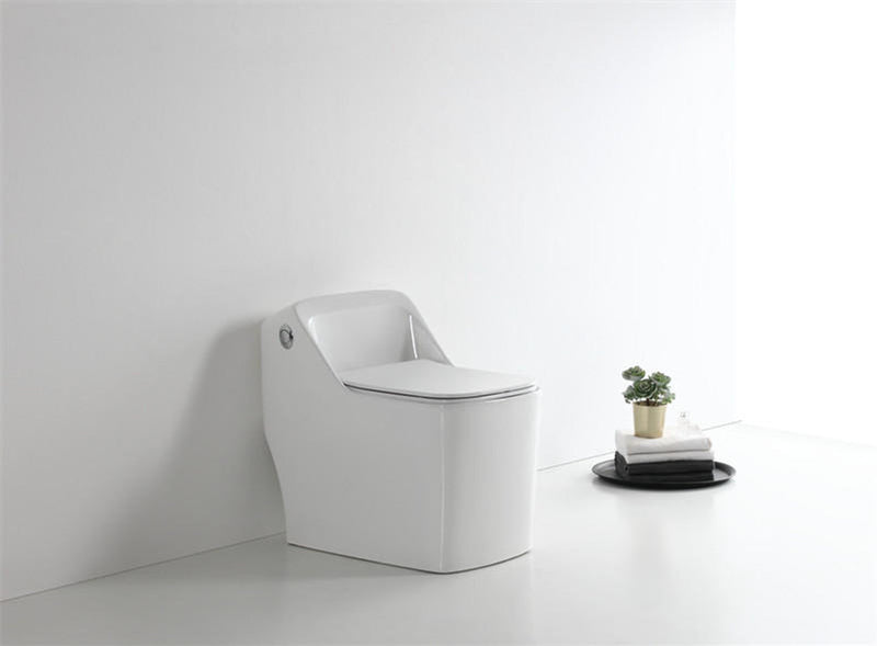 Beno Series Square Toilet | Single Flush (image 2)