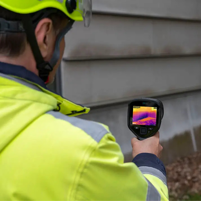 Teledyne Flir T560 angled view black body thermal screen.