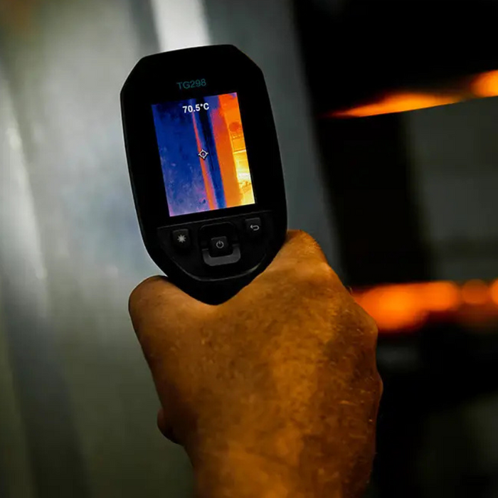 Teledyne Flir Tg298 handheld view thermal scan blue orange color display.