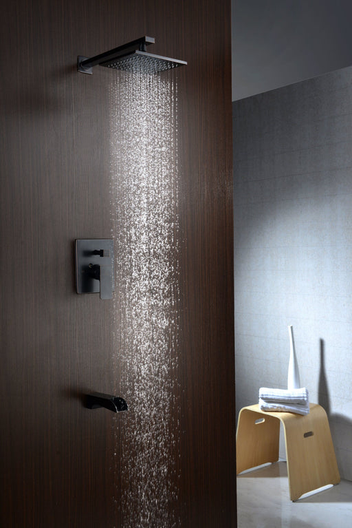 ANZZI SH-AZ039 Mezzo bathtub faucet in oil rubbed bronze, installed room view 1