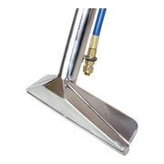 close up view of carpet wand in edic 2533ack carpet cleaning kit for precise detailing.