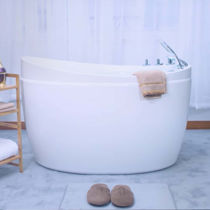 Empava EMPV-59JT011 Japanese soaking tub with towel on the rim in a bright bathroom