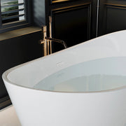 Empava EMPV-67FT1518 close-up of the filled basin and rim