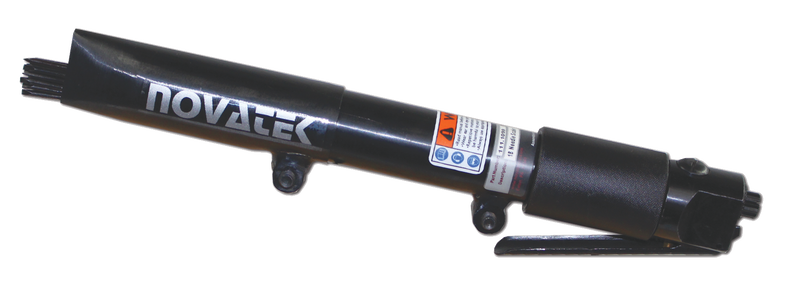 Novatek 12 Inline needle scaler with straight black body, needle bundle and lever throttle