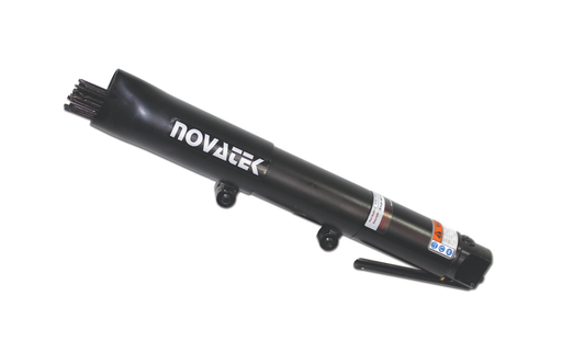 Novatek 19 Inline needle scaler with straight black body, needle bundle and lever throttle