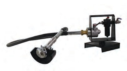 Novatek FlexShaft air motor deck scaler with filter regulator, flex shaft and guarded head