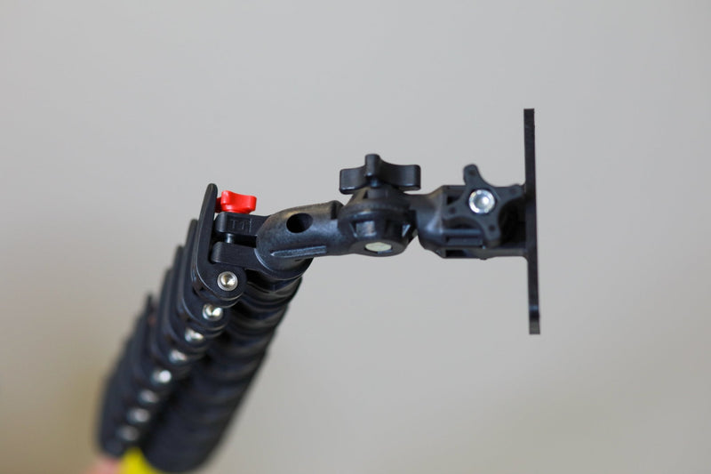 Tucker swiveling gooseneck V2 mounted on a pole