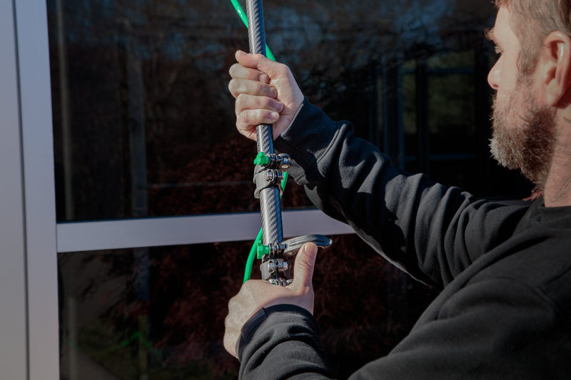 Unger Carbon Trad Pole, cleaning a window