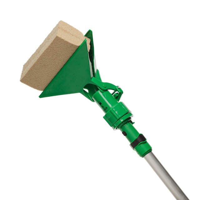 Unger FIXI-Clamp, holding a sponge pad, angle view