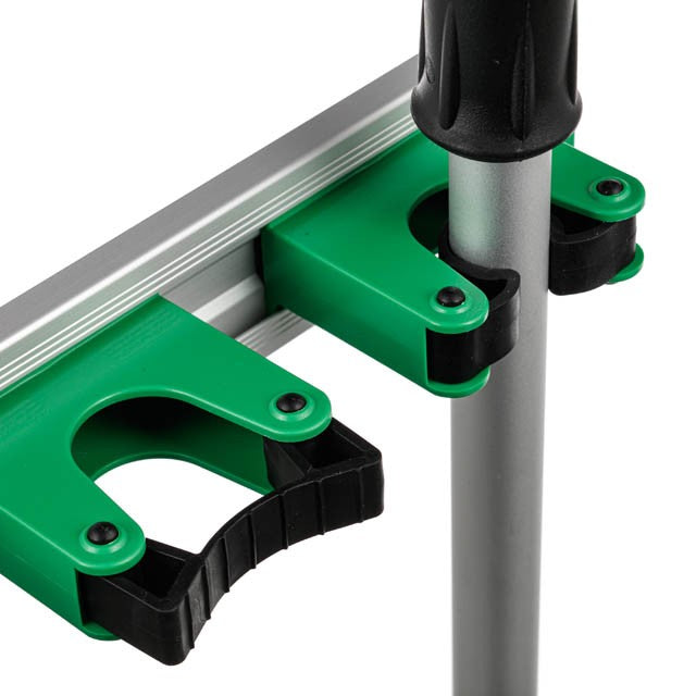 Unger Hang Ups 14"/35cm, pole held in a rack clip