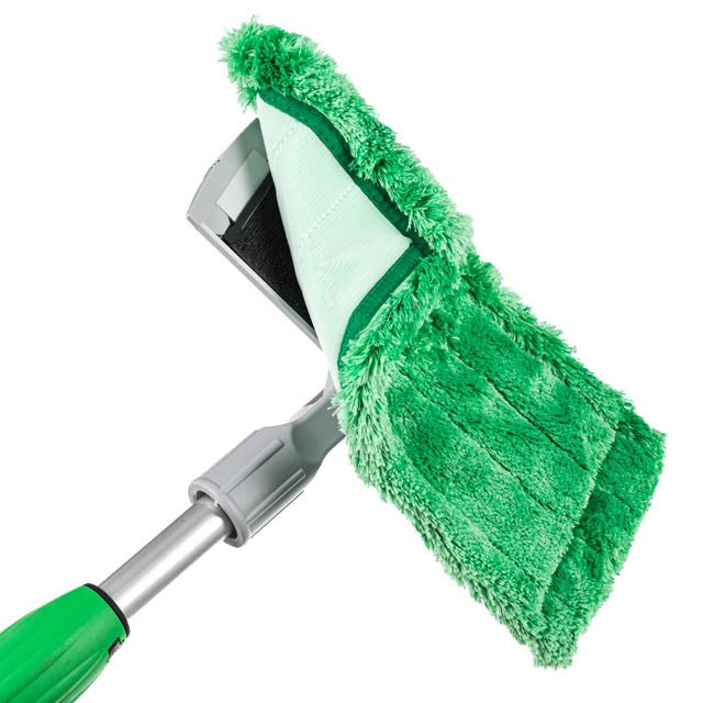 Unger Microfiber Washing Pad, pad fitted on a pad holder on a pole