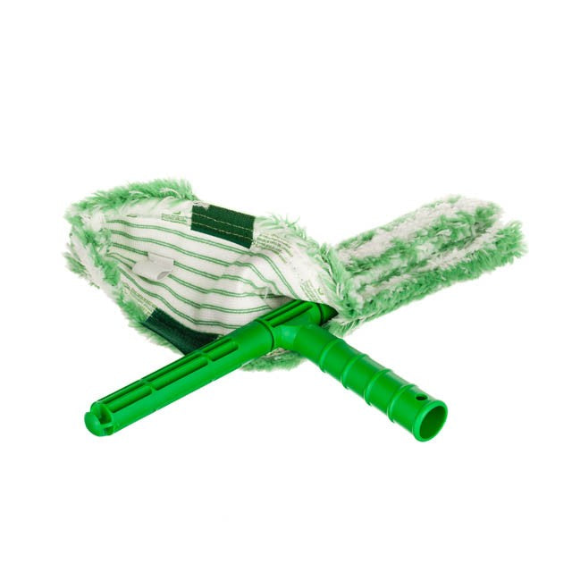 Unger Monsoon Plus StripWasher Complete 14"/35cm, sleeve being fitted onto the T-bar