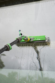 Unger nLITE Power Brush Complete, unflagged 16"/41cm, washing a window with the power brush