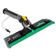 Unger nLITE PowerPad Complete, nLITE PowerPad with hose, angle view