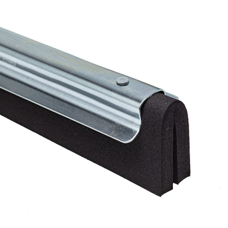 Unger WaterWand Floor Squeegee Heavy Duty, blade close-up